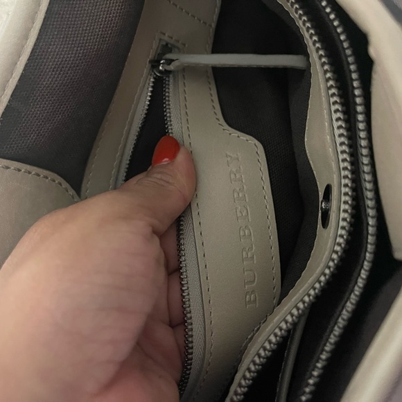 Burberry Gray Smoke Check canvas ☀️ - Picture 10 of 11